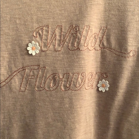 🌸NWOT Lauren Conrad short sleeve. - Picture 3 of 4